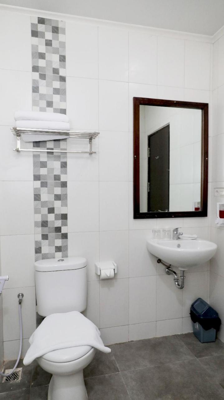 Heavenly Land Family Hotel باليمبانغْ المظهر الخارجي الصورة