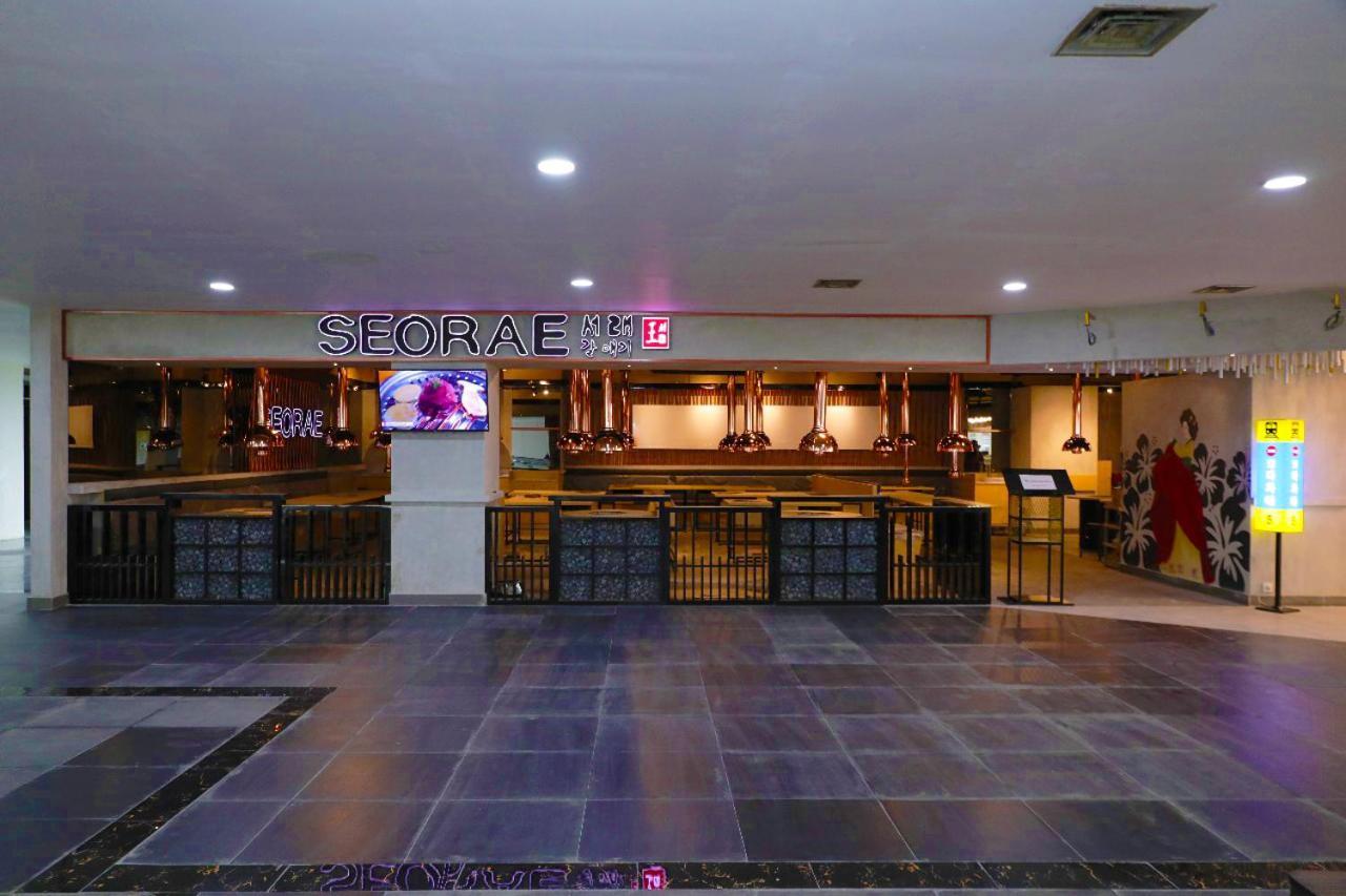 Heavenly Land Family Hotel باليمبانغْ المظهر الخارجي الصورة