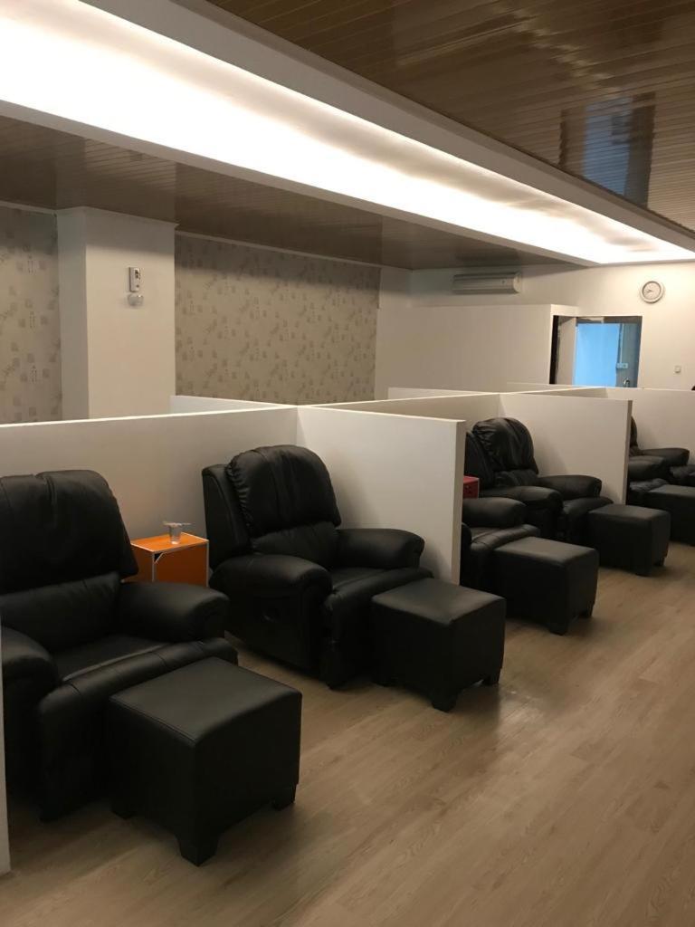 Heavenly Land Family Hotel باليمبانغْ المظهر الخارجي الصورة